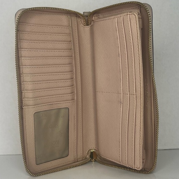 🩷Michael Kors Jet Set Sand Pebbled Leather Long Zip Around Wallet🩷 - Picture 8 of 11